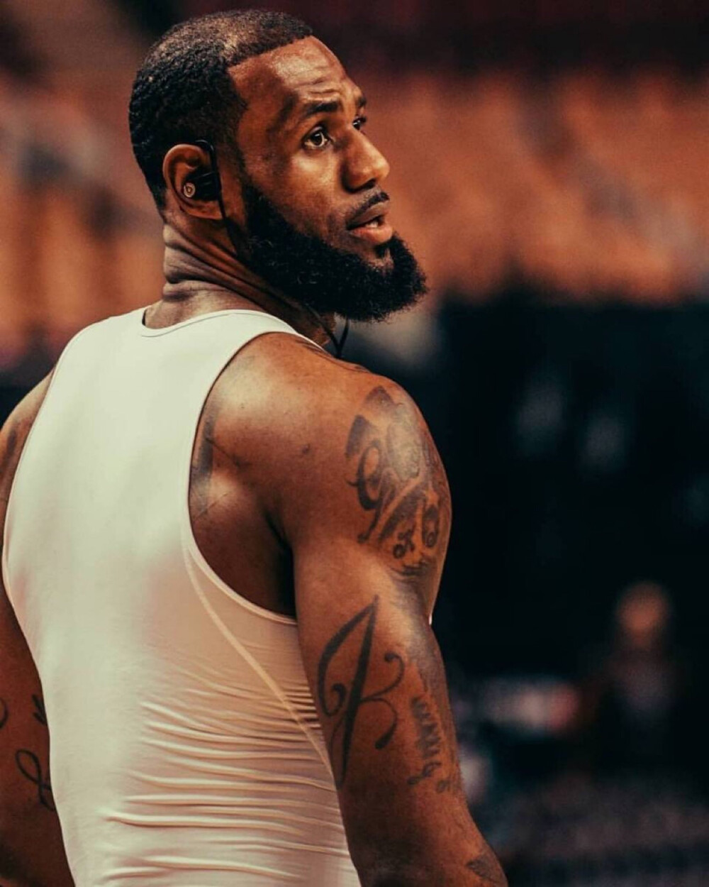 引导玩家在 引导玩家在